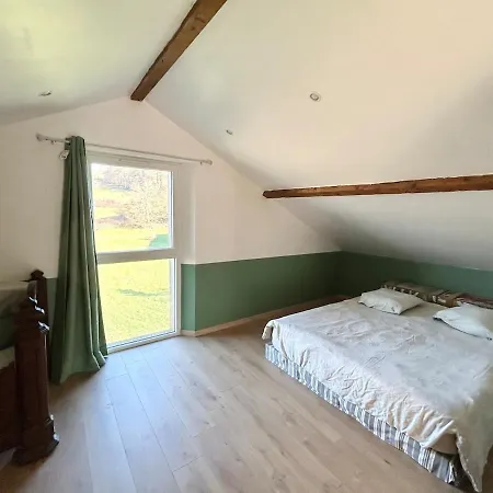 La Loge Des Anes Holiday home *